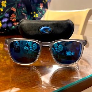 Authentic Womens costa Del Mar sunglasses